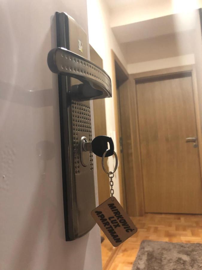 Mirkovic Lux Apartman Ni Екстериор снимка